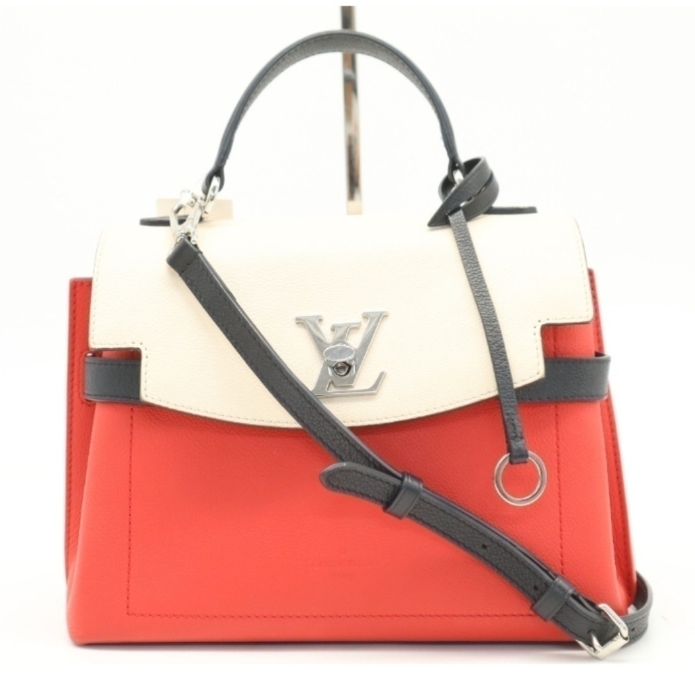 📌sold📌Authentic Louis Vuitton Leather Lockme Ever Bb Quartz Kabuki
